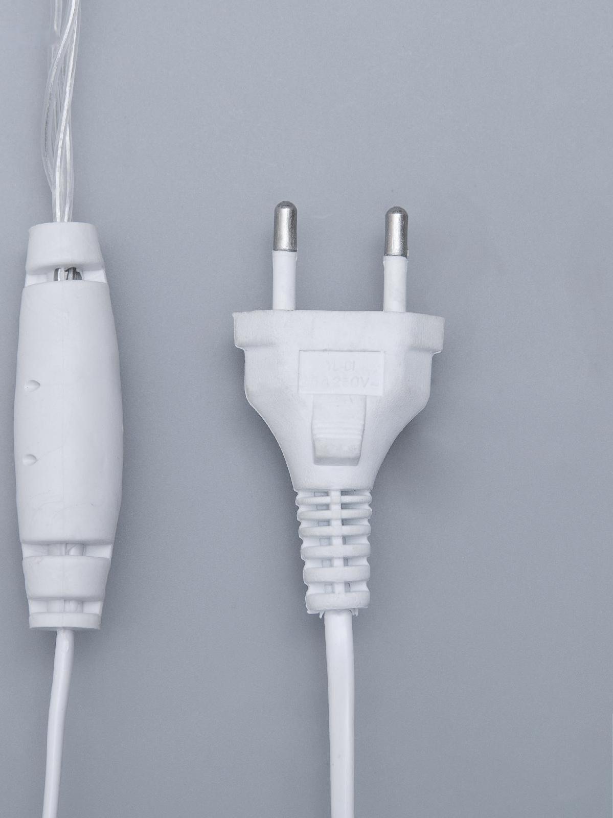 Гирлянда «Бахрома» 4 × 0.6 м, IP44, прозрачная нить, 180 LED, свечение синее, мерцание белым, 220 В