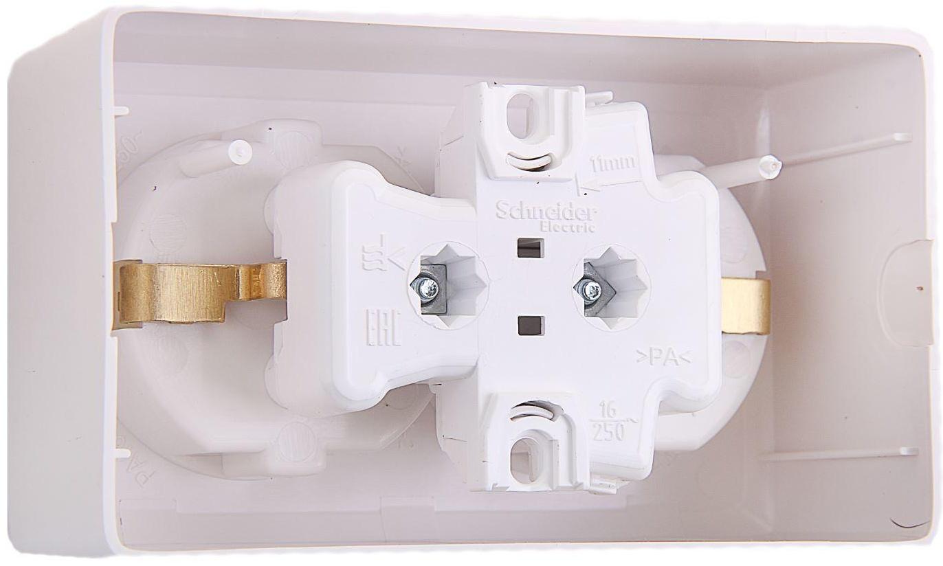 Розетка двойная SE 