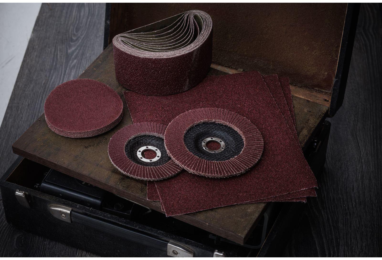 Круг лепестковый торцевой ТУНДРА, 125 х 22 мм, Р80