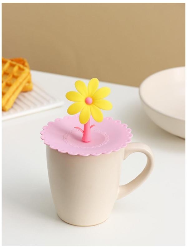 Крышка-непроливайка силиконовая Доляна «Цветочек», 10,5 см, цвет розовый