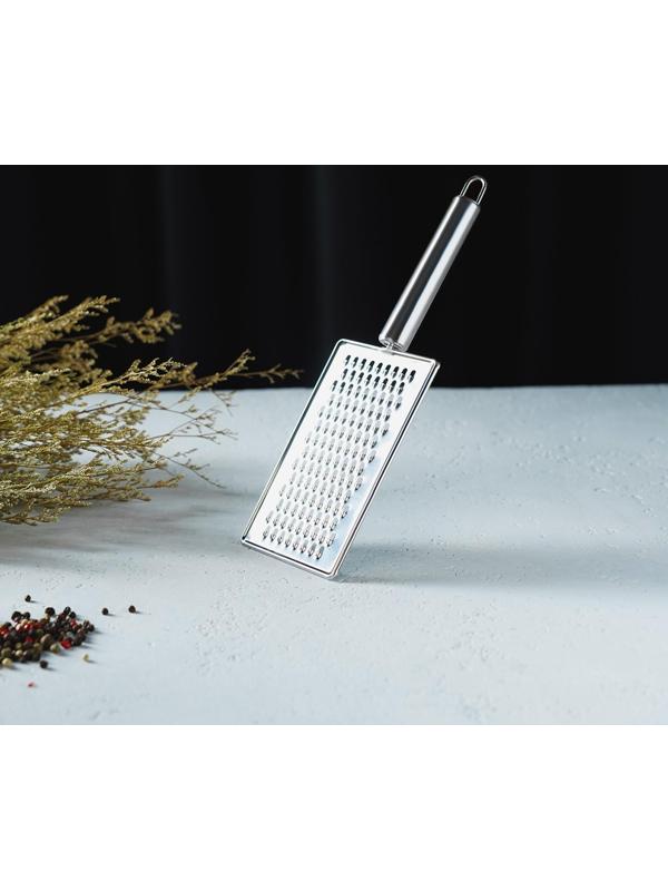 Тёрка Доляна «Металлик», 14×8 см, мелкая, с ручкой, цвет хромированный