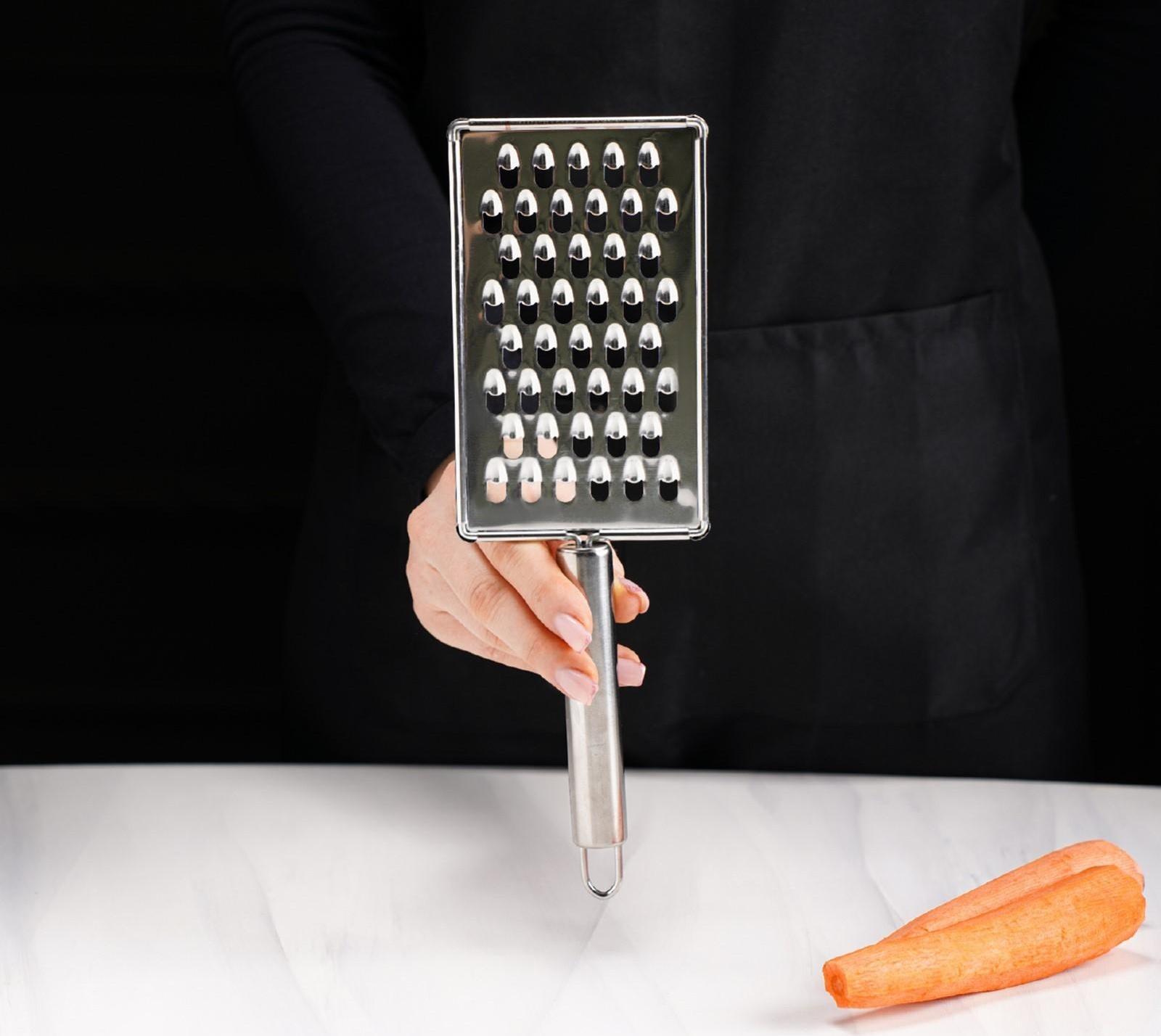 Тёрка Доляна «Металлик», 14×8 см, крупная, с ручкой, цвет хромированный