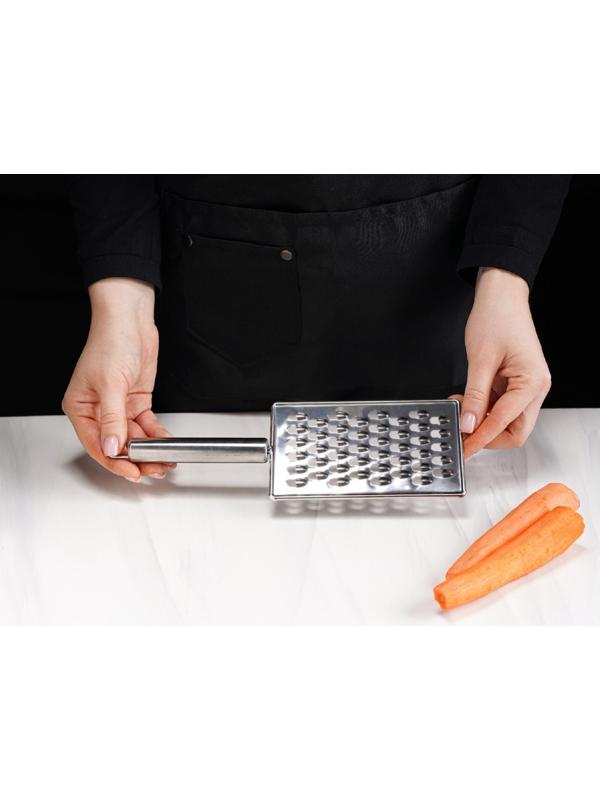 Тёрка Доляна «Металлик», 14×8 см, крупная, с ручкой, цвет хромированный