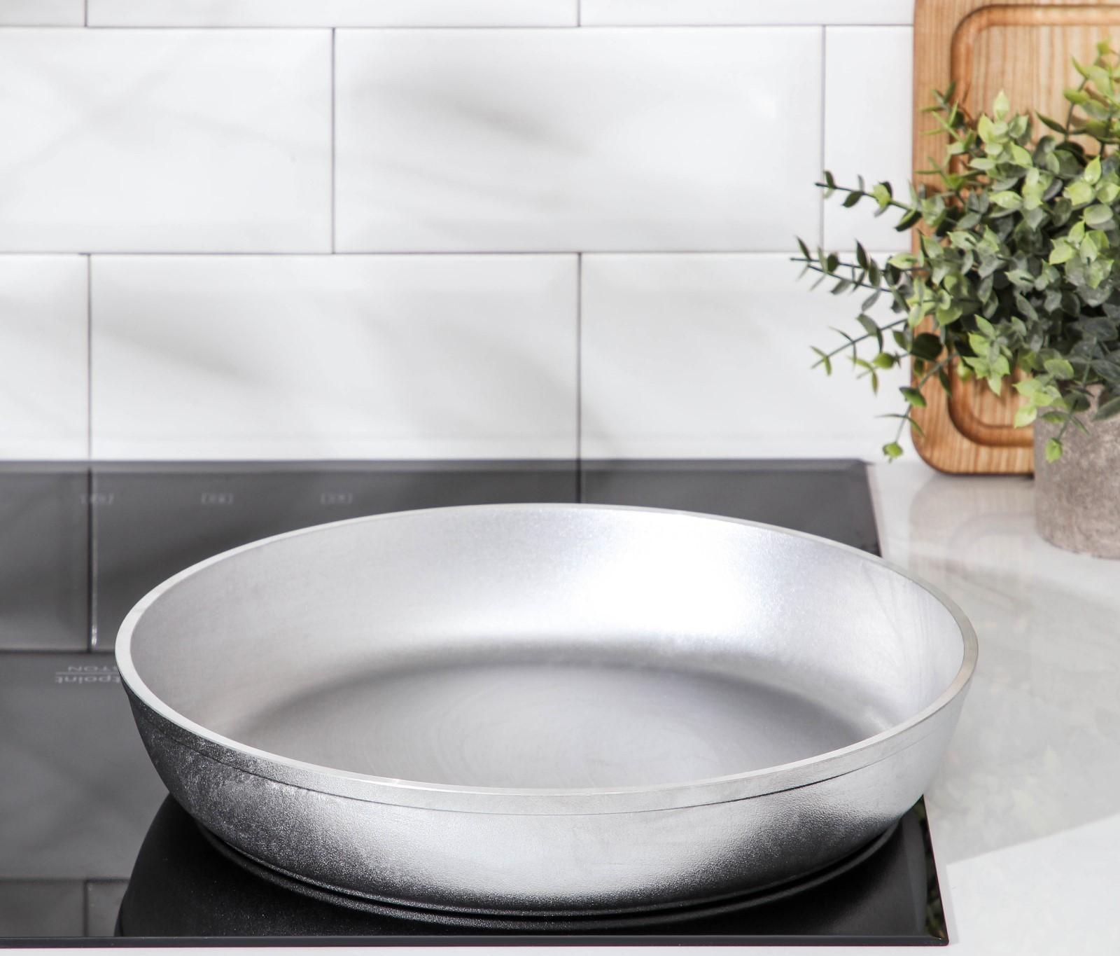 Сковорода, d=30 см, цвет хромированный