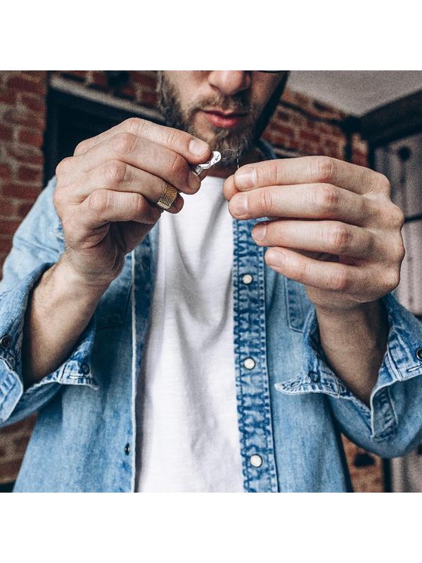 Нитевдеватель металлический, 4,3 × 1,5 см