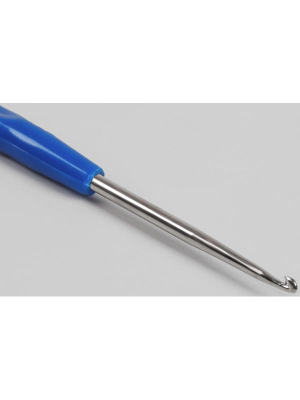 Крючок для вязания, с пластиковой ручкой, d = 2 мм, 13,5 см, цвет синий
