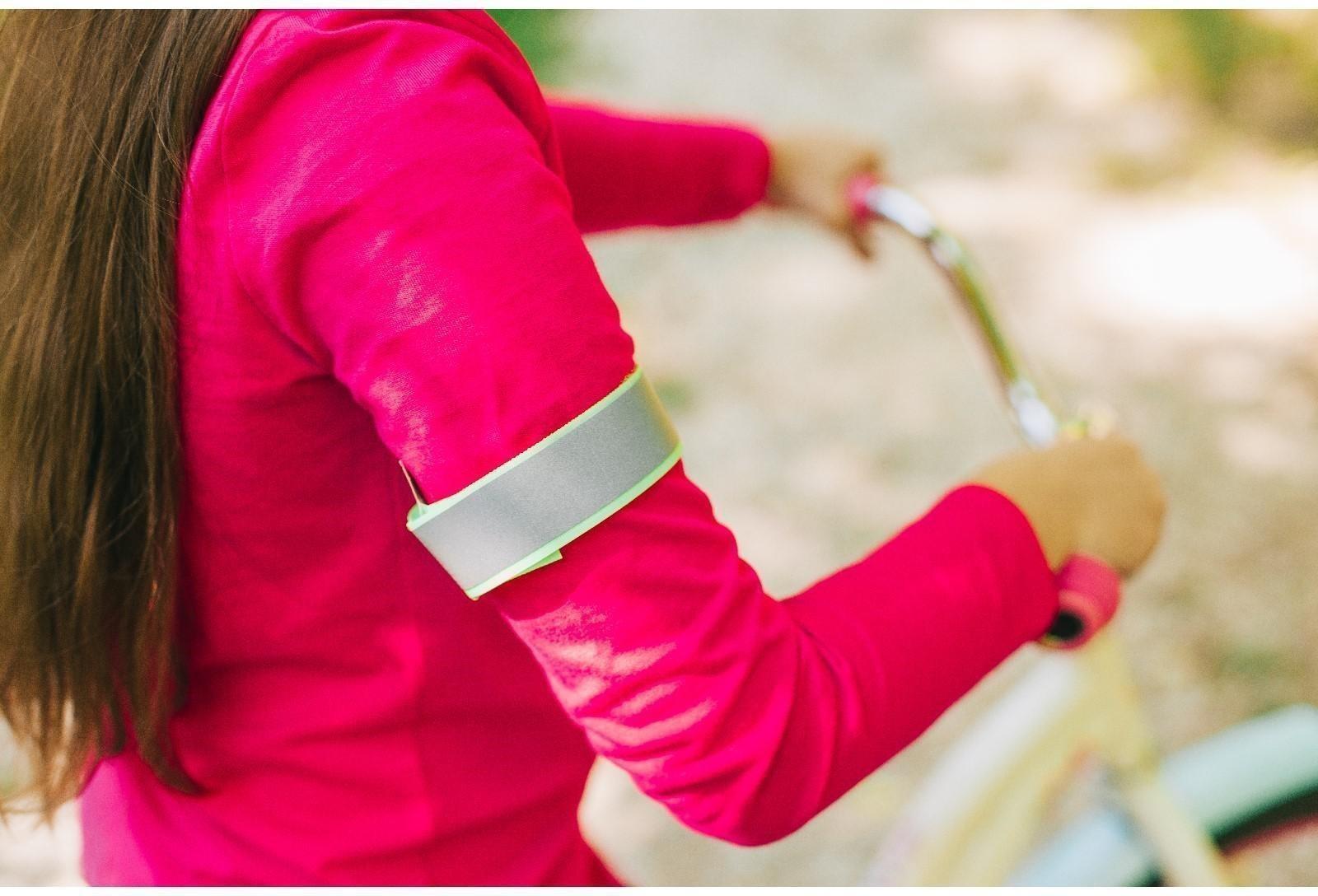 Повязка нарукавная светоотражающая, 41 см × 3 см, цвет ярко-салатовый