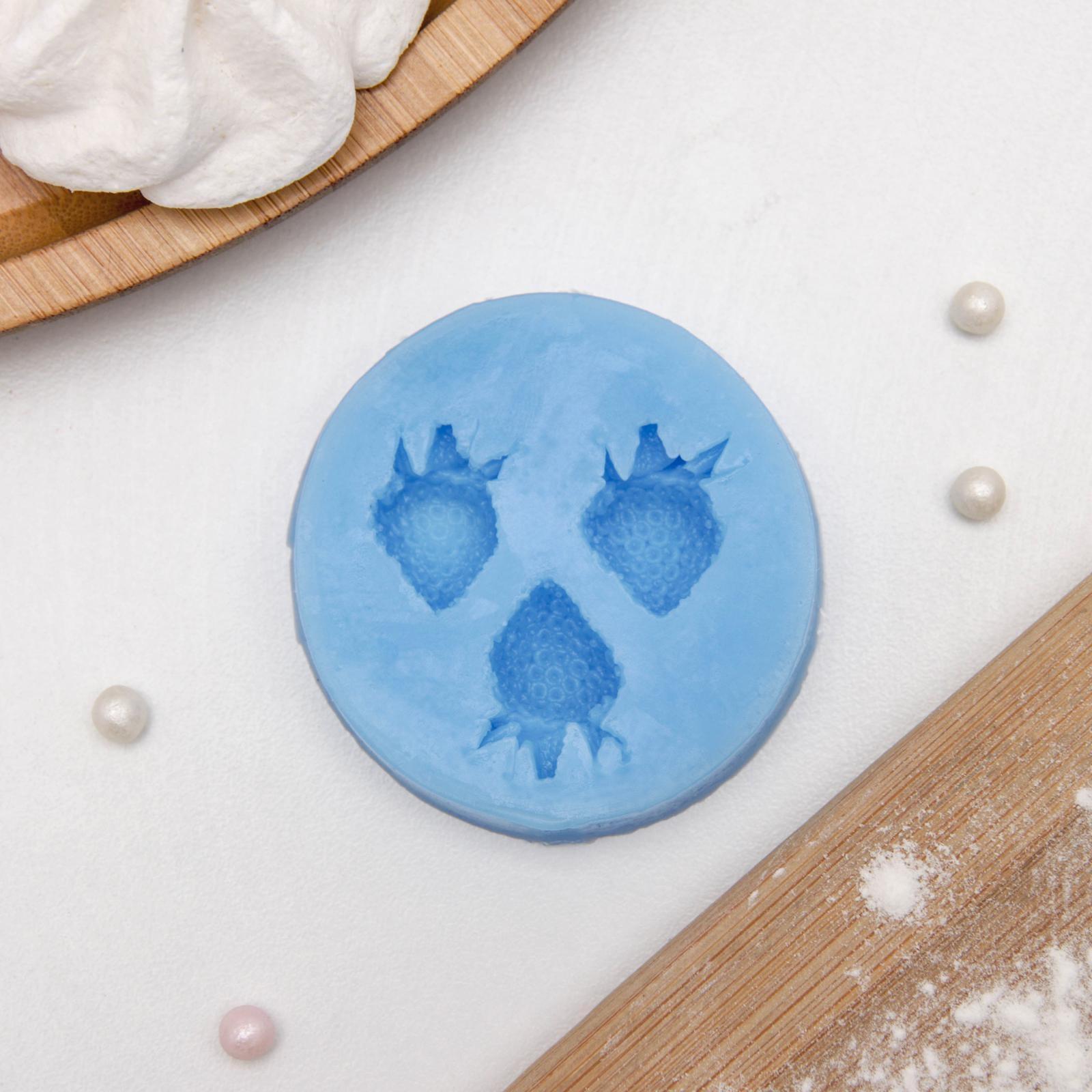 Молд «Клубника», 5,5×5,5 см, ячейка 1,1×1,8 см, цвет МИКС