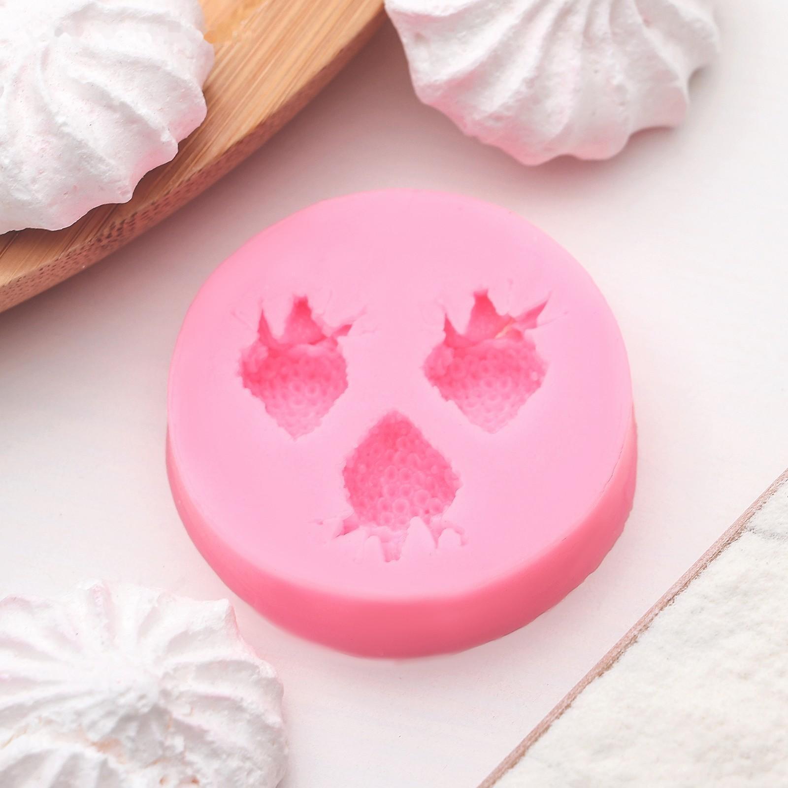 Молд «Клубника», 5,5×5,5 см, ячейка 1,1×1,8 см, цвет МИКС