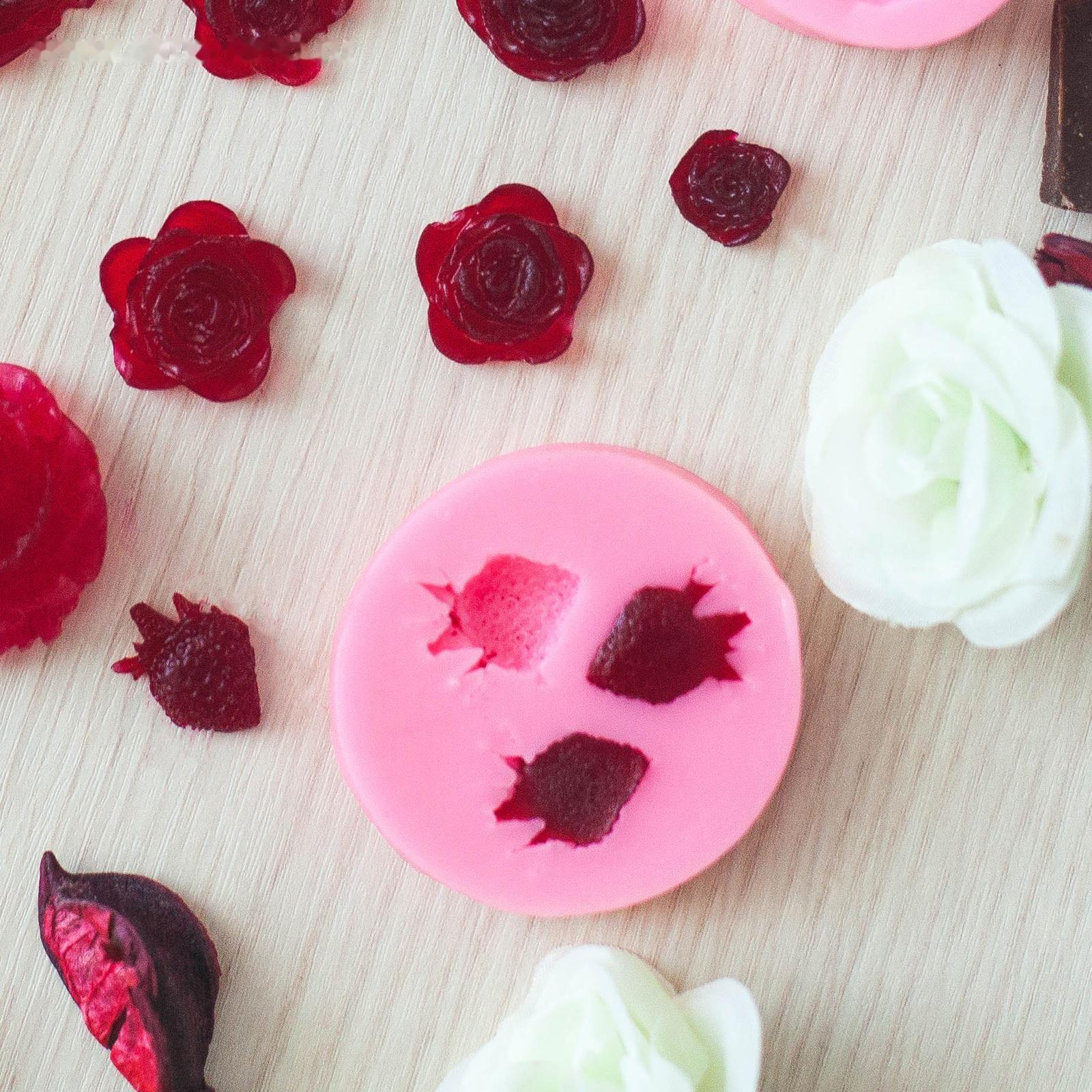 Молд «Клубника», 5,5×5,5 см, ячейка 1,1×1,8 см, цвет МИКС