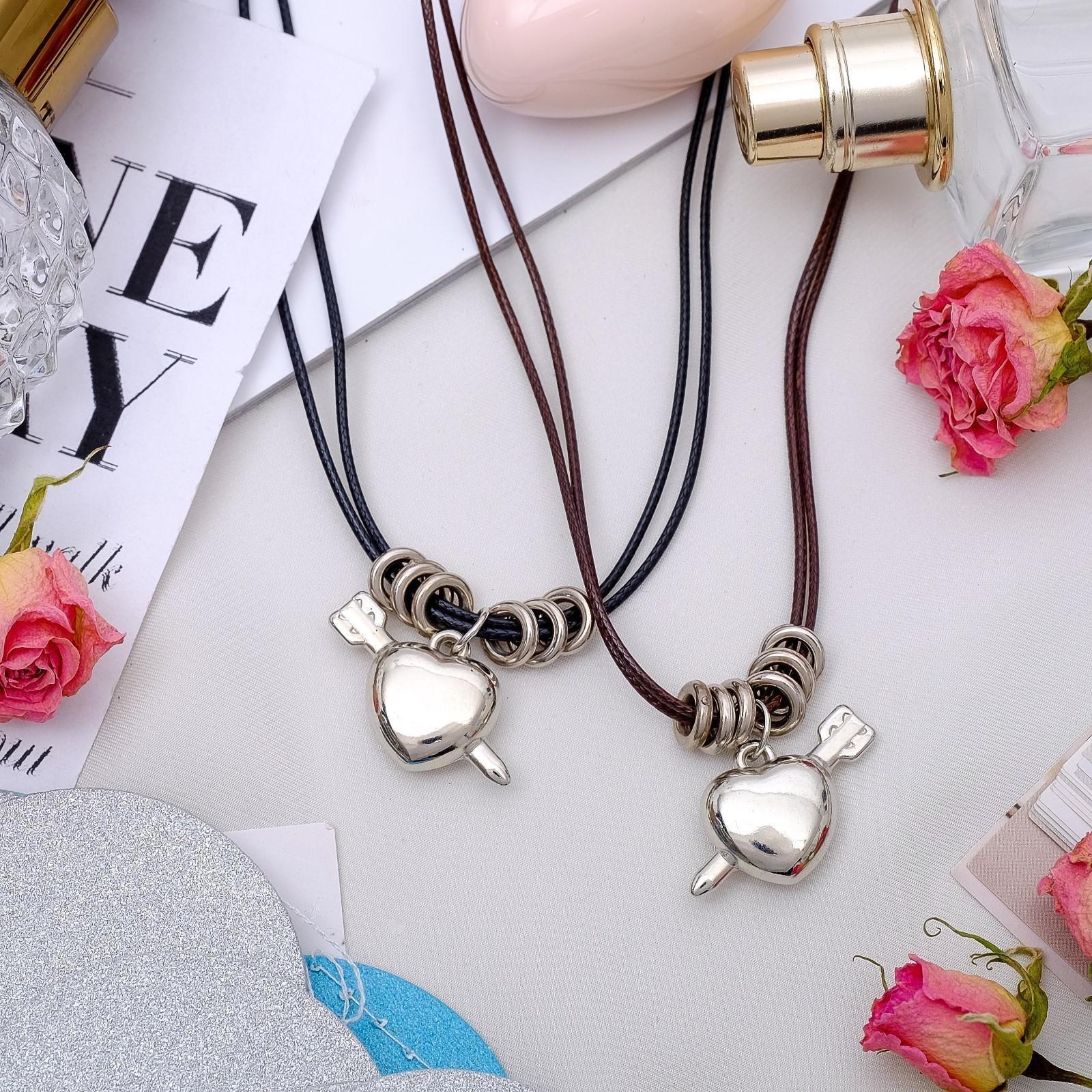 Кулоны на шнурке 