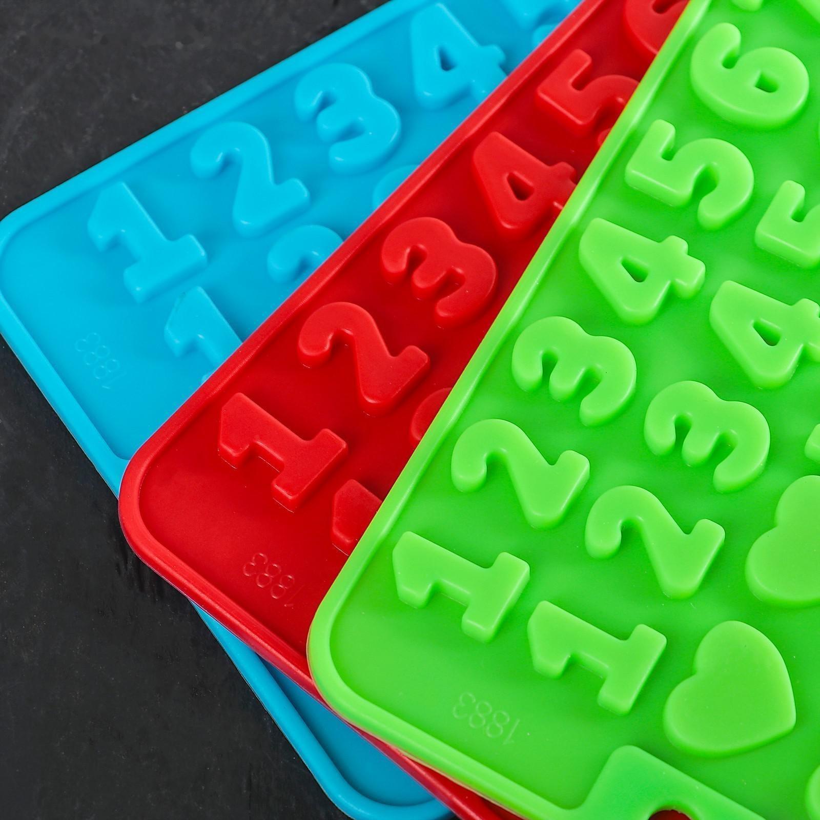 Форма для льда и кондитерских украшений Доляна «С Днём рождения», 21,5×11,5 см, 49 ячеек, цвет МИКС