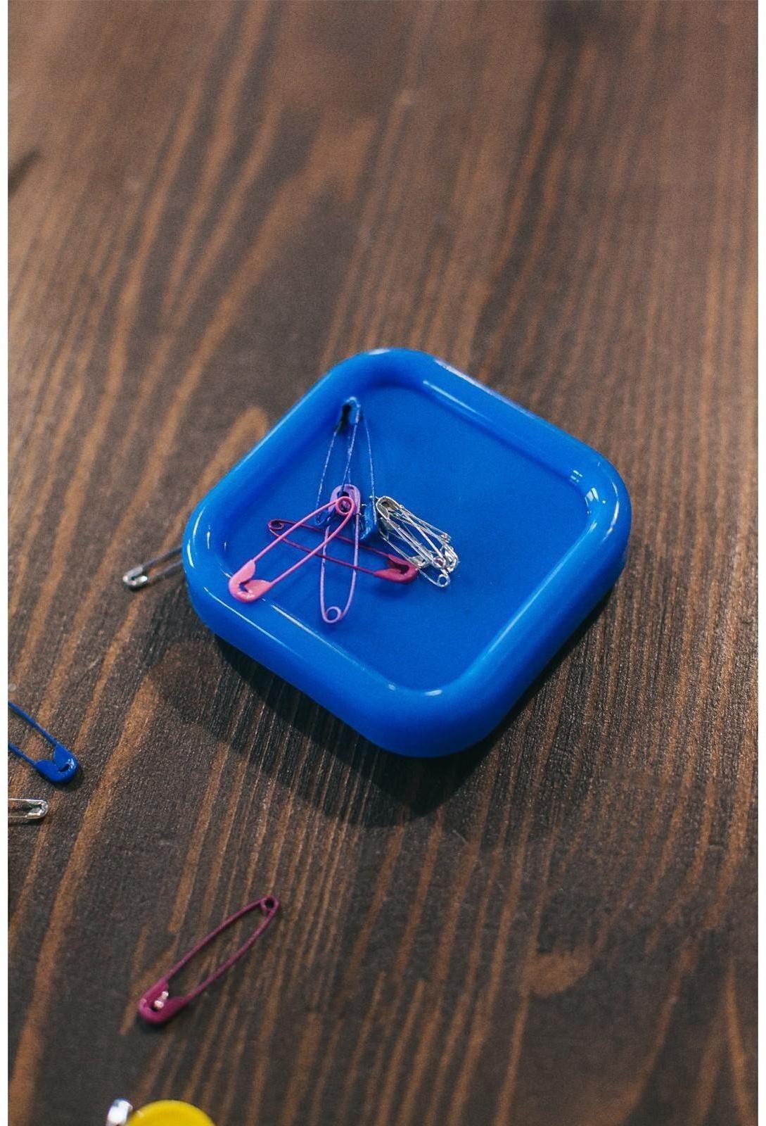 Игольница магнитная, 8,5 × 8,5 см, цвет МИКС