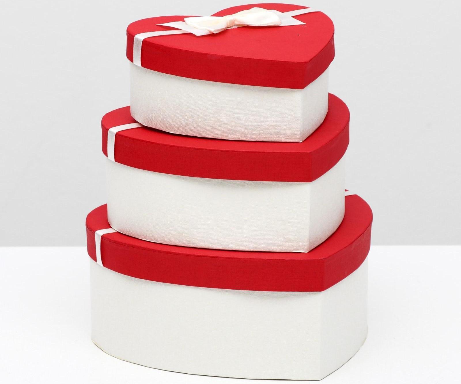 Набор коробок 3 в 1 сердца, Белый-алый, 21 х 19 х 9 - 15.5 х 14 х 6 см