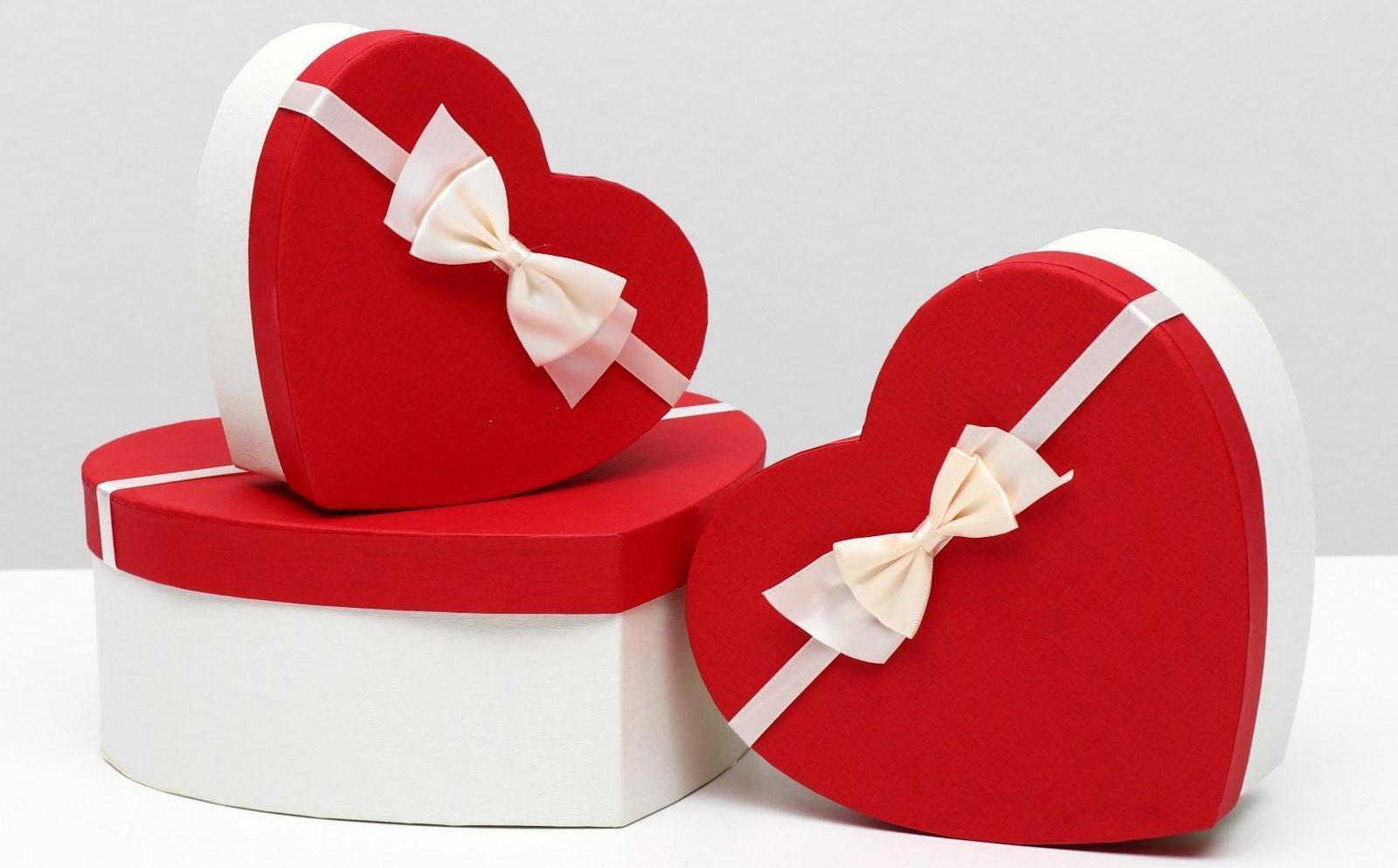 Набор коробок 3 в 1 сердца, Белый-алый, 21 х 19 х 9 - 15.5 х 14 х 6 см