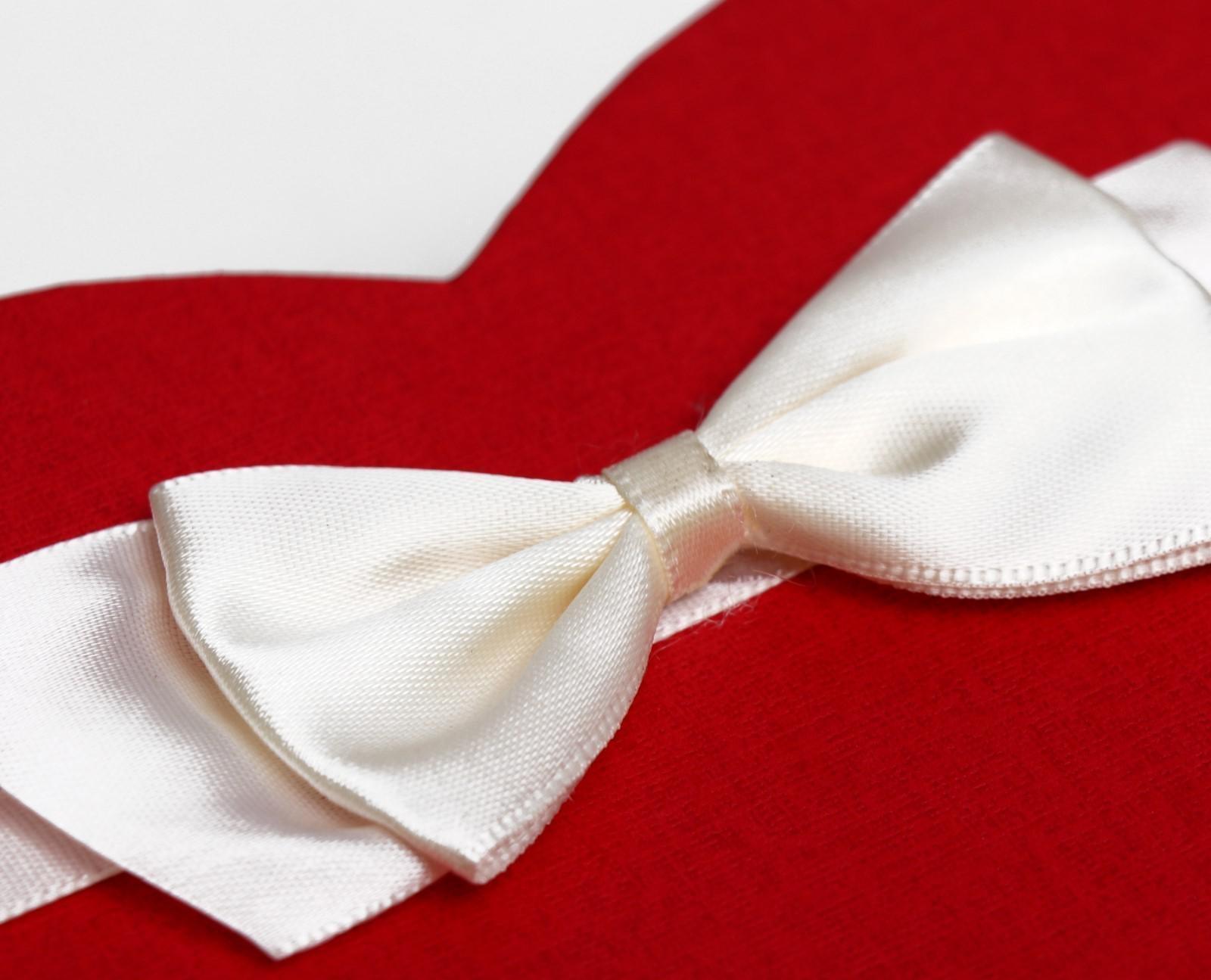 Набор коробок 3 в 1 сердца, Белый-алый, 21 х 19 х 9 - 15.5 х 14 х 6 см