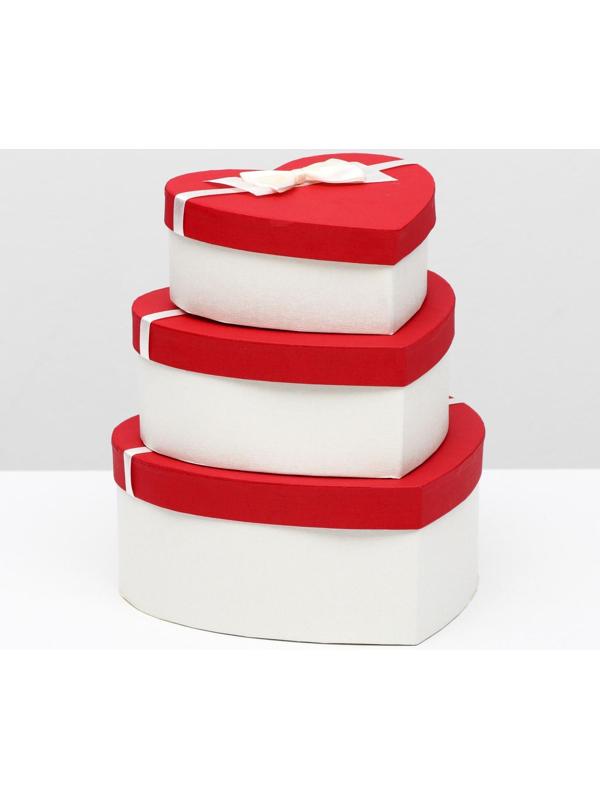 Набор коробок 3 в 1 сердца, Белый-алый, 21 х 19 х 9 - 15.5 х 14 х 6 см