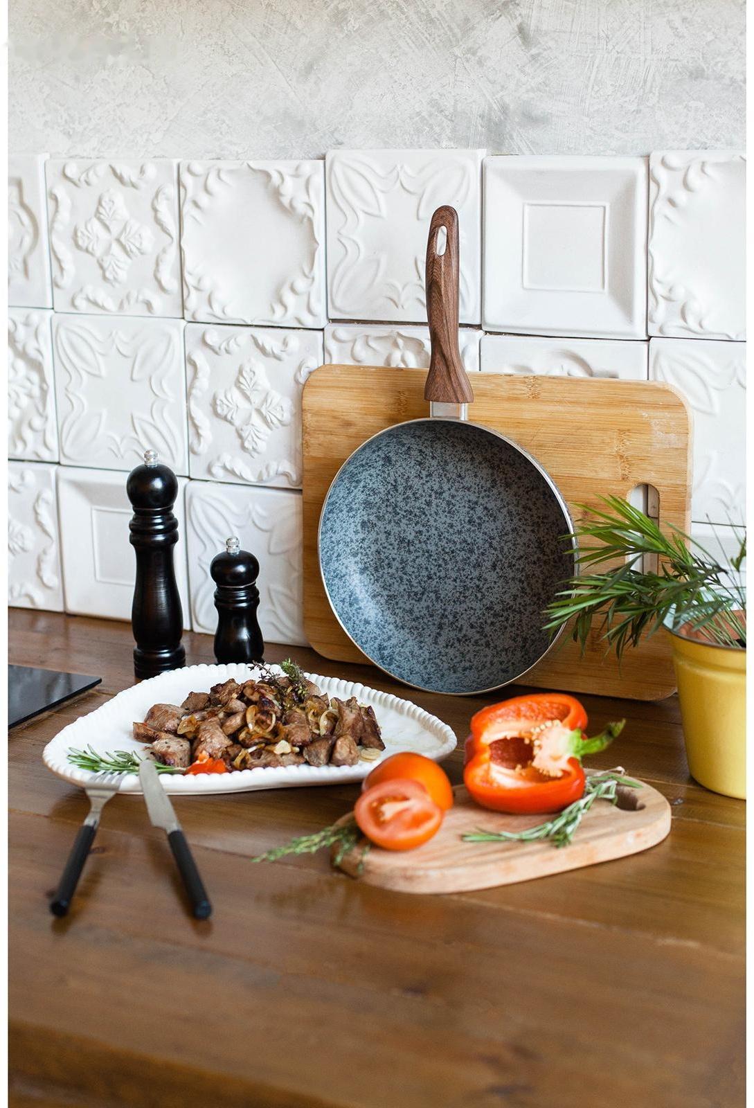 Мельница для специй «Дуновение леса», 10,5×4,5 см, керамический механизм, цвет тёмное дерево