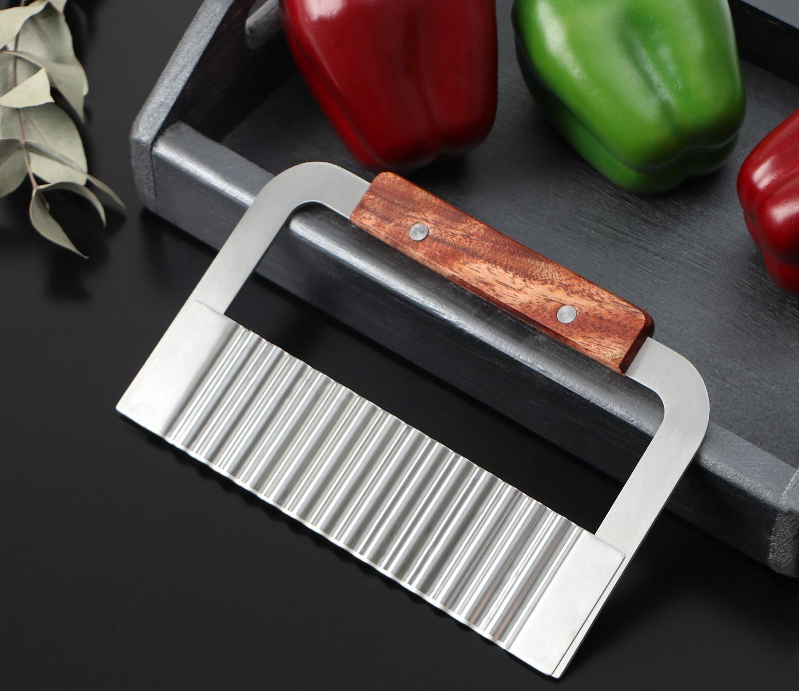 Овощерезка фигурная Доляна, 18×12 см, цвет хромированный, коричневый