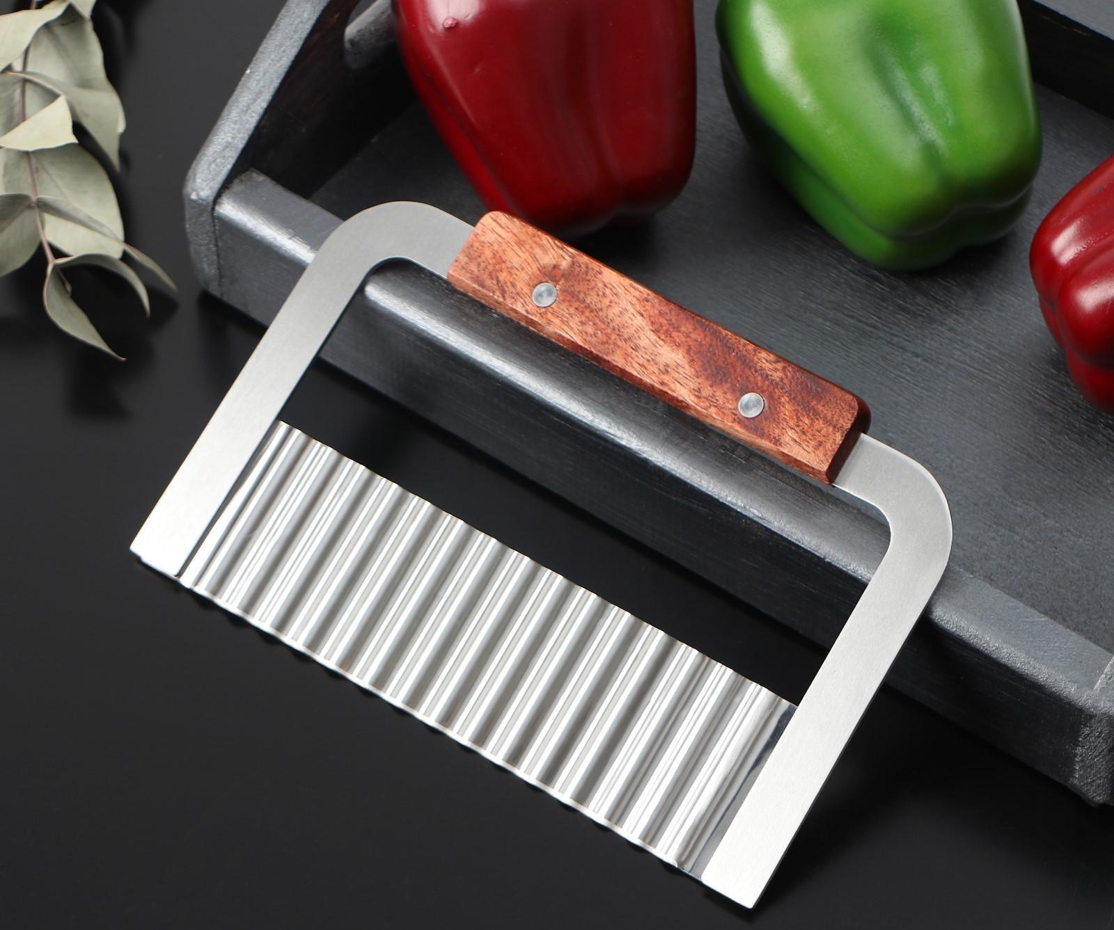 Овощерезка фигурная Доляна, 18×12 см, цвет хромированный, коричневый