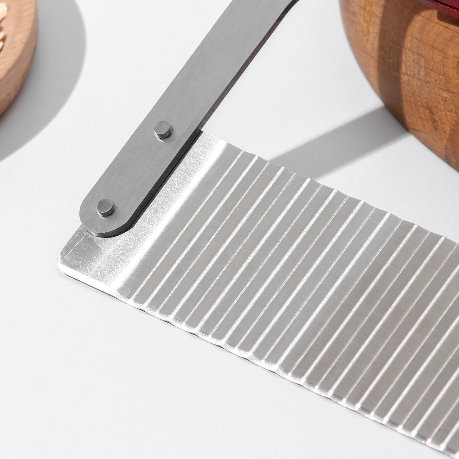 Овощерезка фигурная Доляна, 18×12 см, цвет хромированный, коричневый