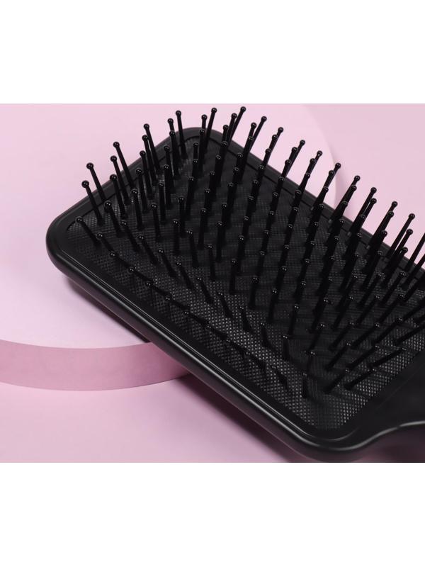 Расчёска массажная, 8 × 25 см, цвет чёрный/белый