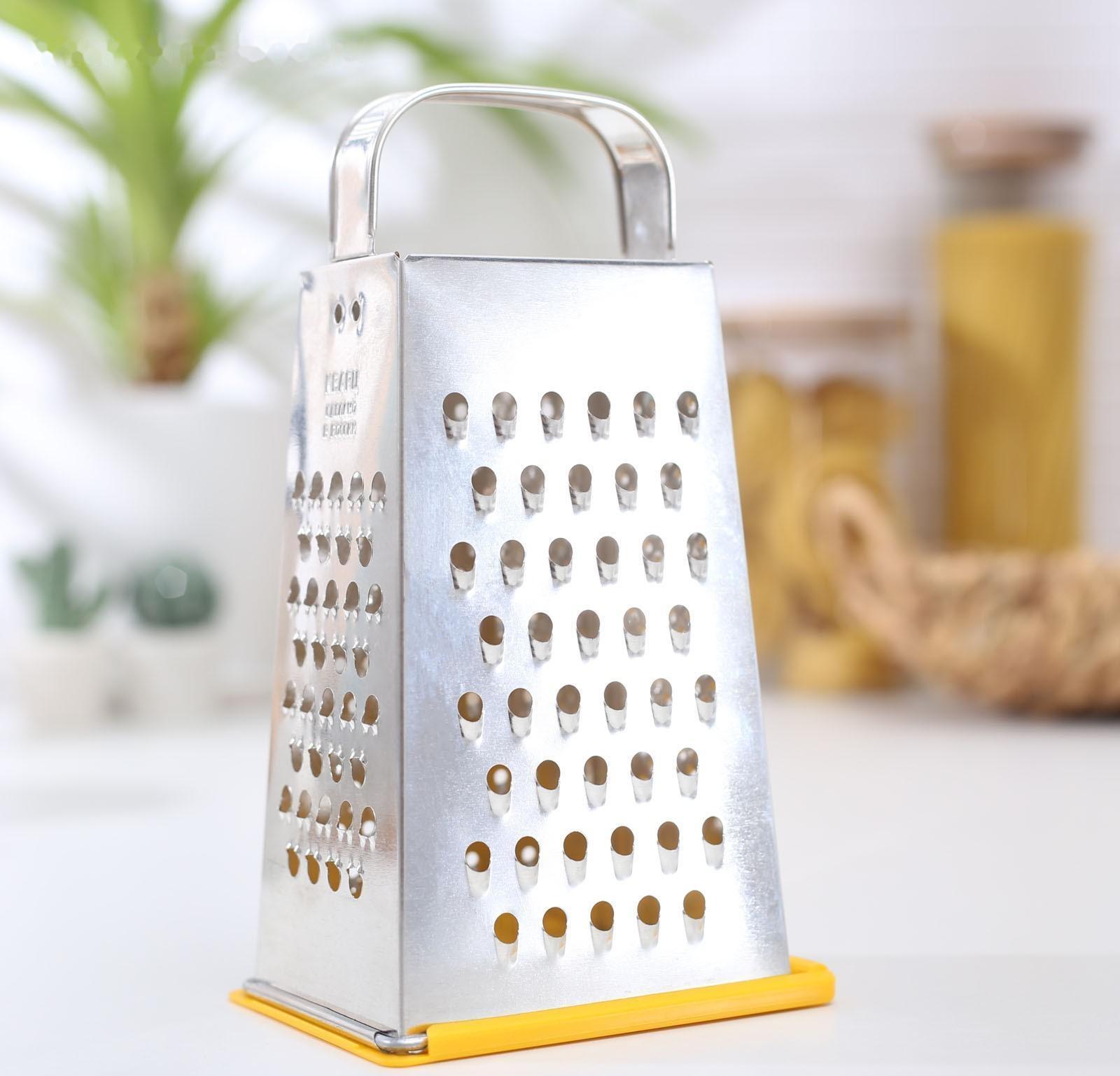 Тёрка с крышкой-дозатором и стороной для сыра, металлическая ручка, цвет МИКС