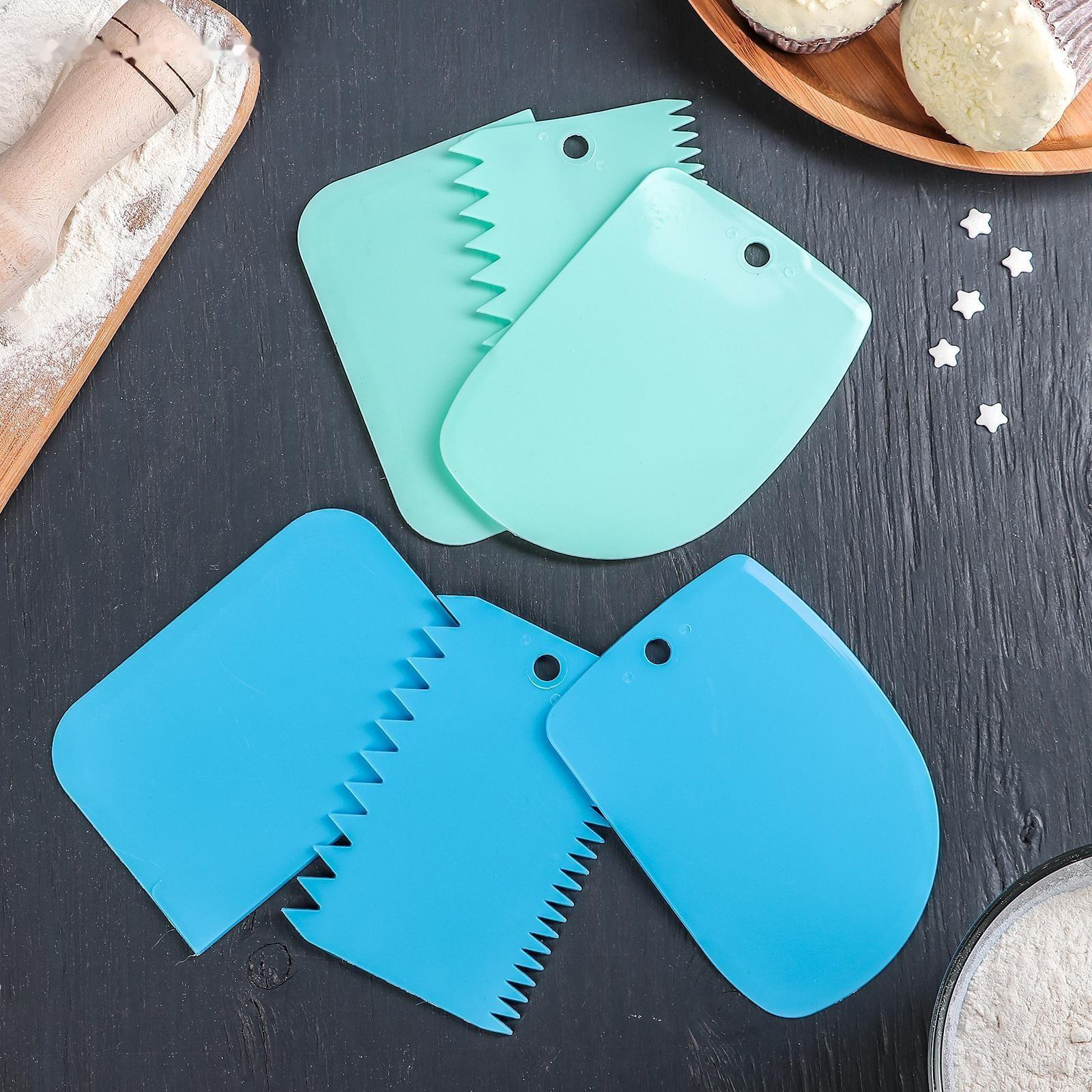 Набор шпателей кондитерских, 12×8 см, 11×7,5 см, 8,8×12,2 см, 3 предмета, цвет МИКС