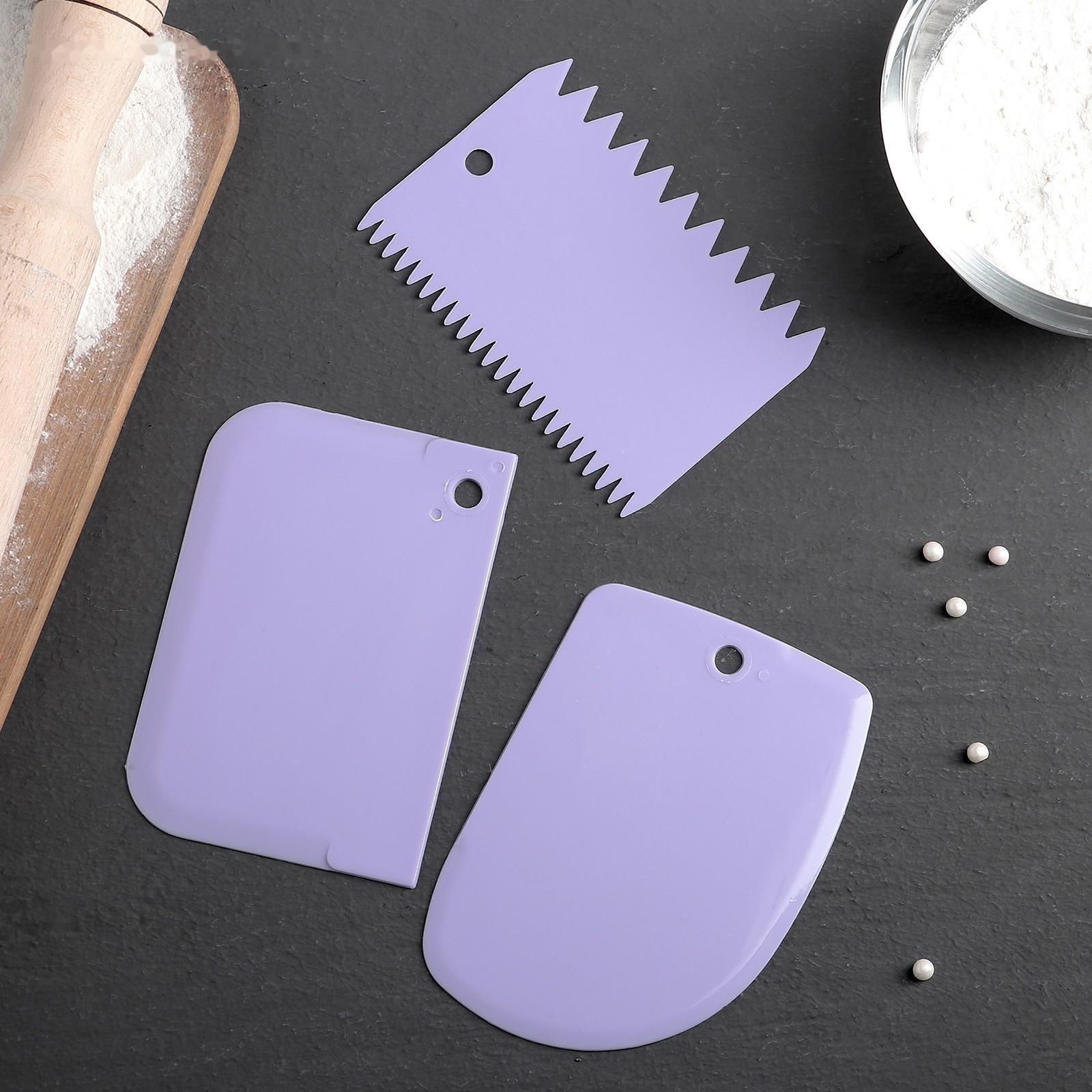 Набор шпателей кондитерских, 12×8 см, 11×7,5 см, 8,8×12,2 см, 3 предмета, цвет МИКС