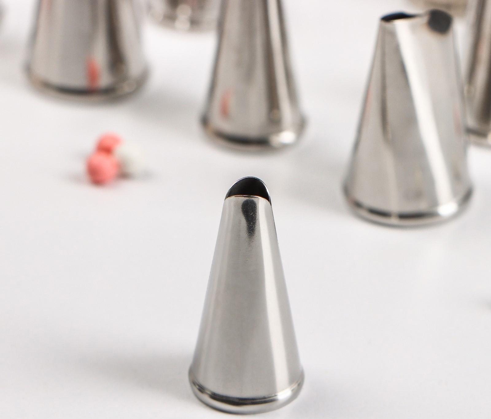 Набор насадок кондитерских, d=2 см, 24 шт, в кейсе, насадки в ассортименте