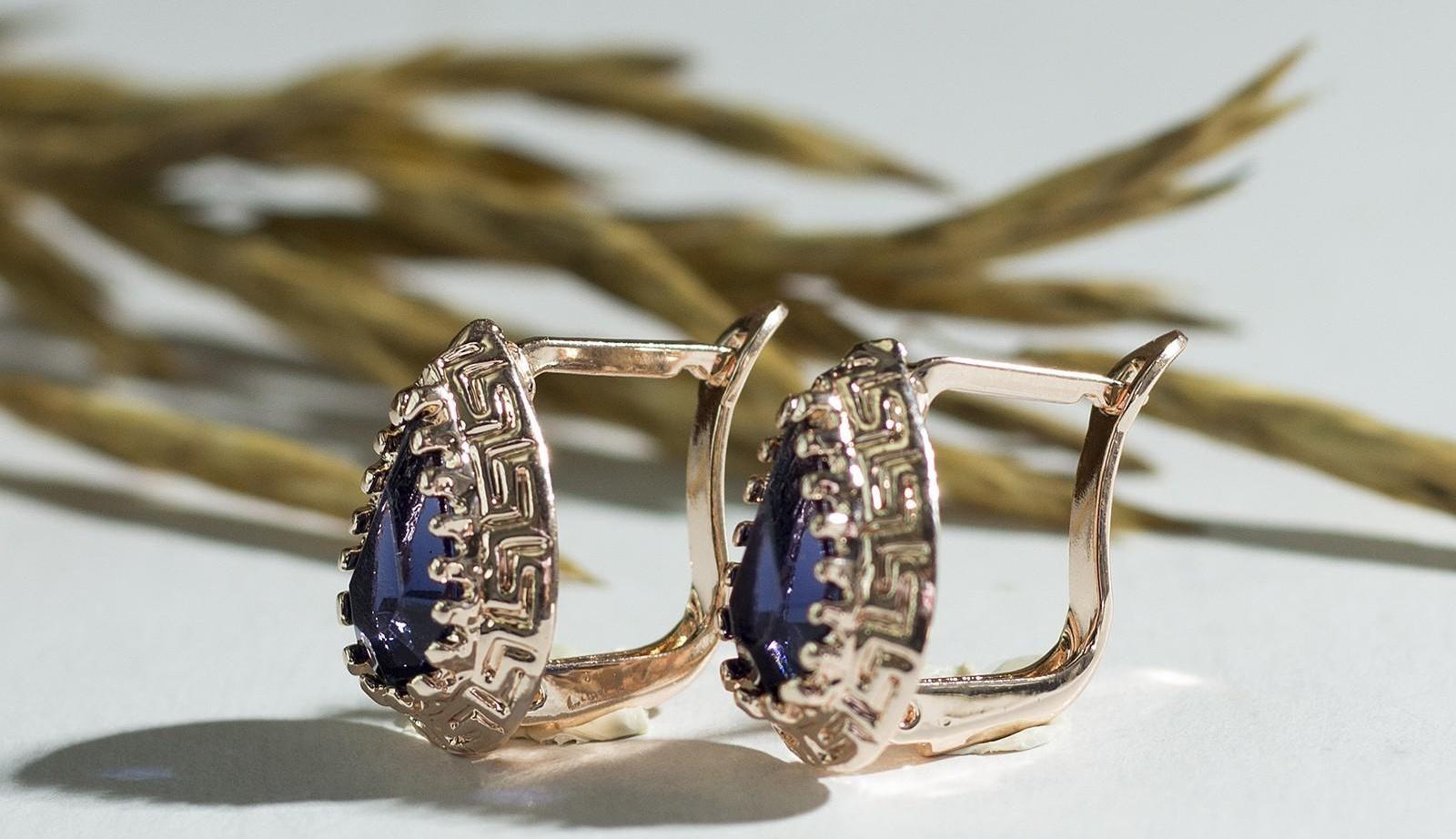 Серьги со стразами 