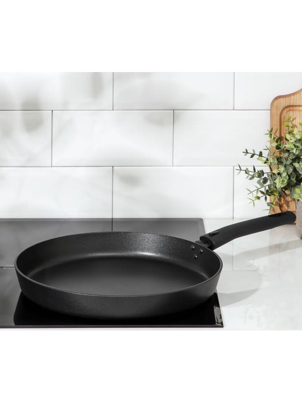 Сковорода «Дарья», d=30 см, съёмная ручка, антипригарное покрытие, цвет чёрный