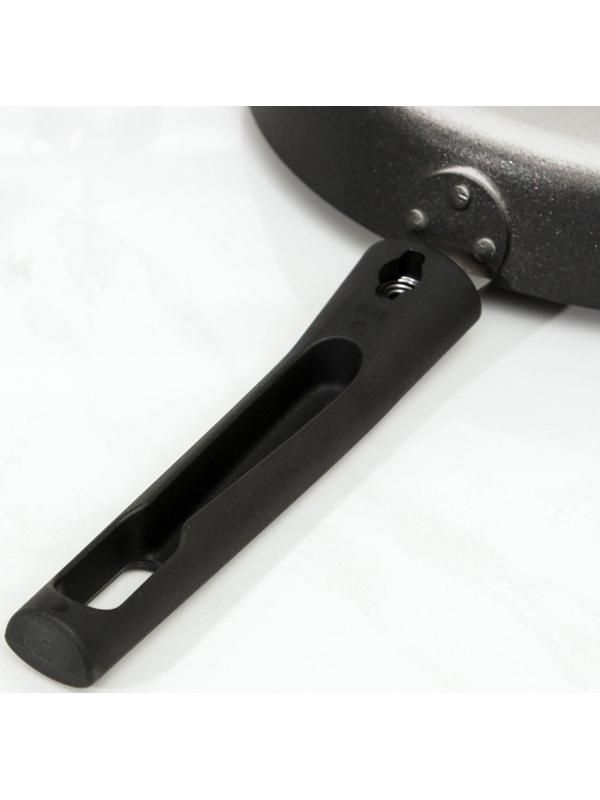 Сковорода «Дарья», d=30 см, съёмная ручка, антипригарное покрытие, цвет чёрный