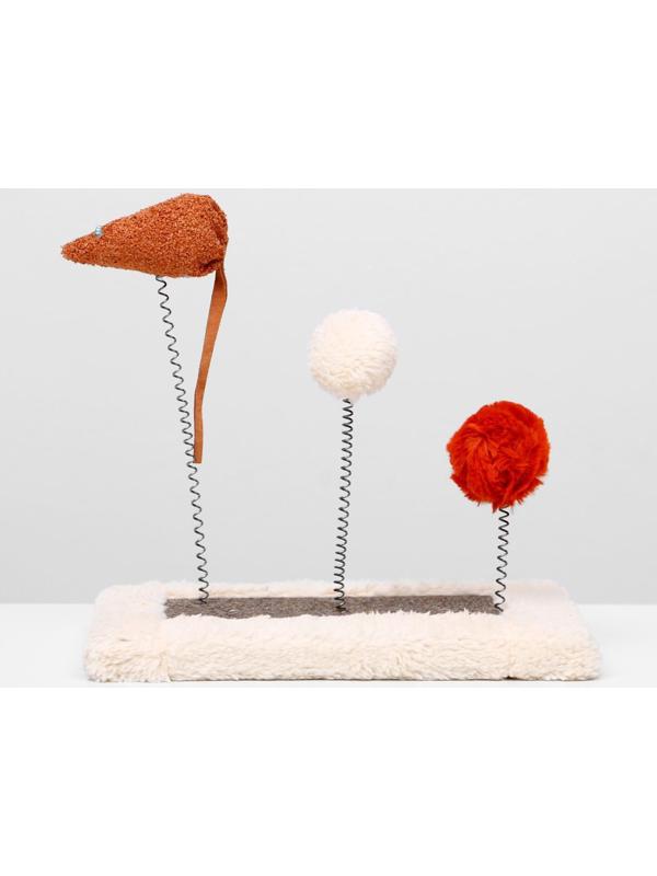 Игрушка для кошек с 3 дразнилками и когтеточкой, 27 х 15,5 х 25 см  микс цветов