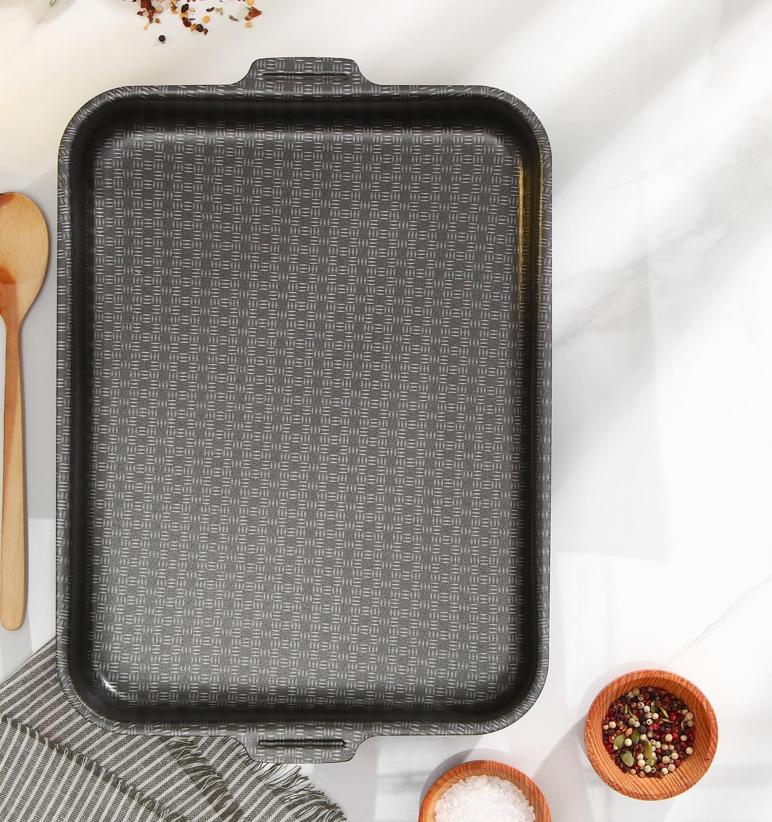 Противень «Хозяюшка», 27×35 см, металлическая крышка, антипригарное покрытие, цвет бордовый