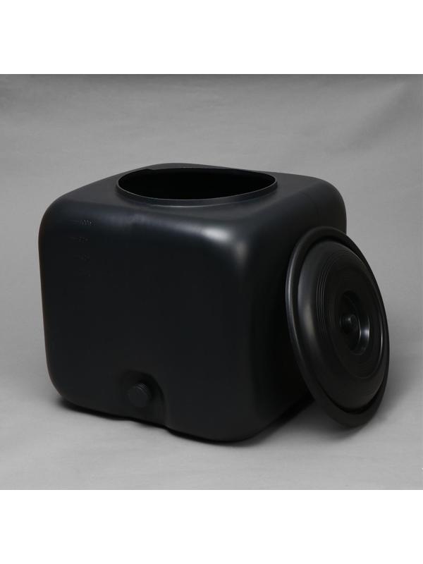 Бак для душа, 100 л, с крышкой, с резьбой под кран, чёрный