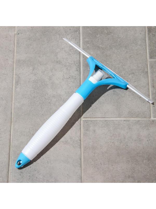 Водосгон с пульверизатором, 30×30 см, цвет МИКС