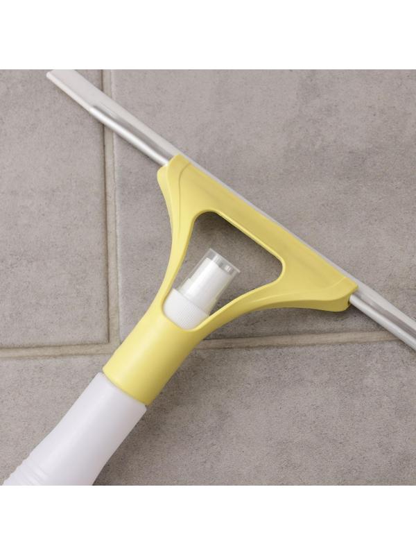 Водосгон с пульверизатором, 30×30 см, цвет МИКС