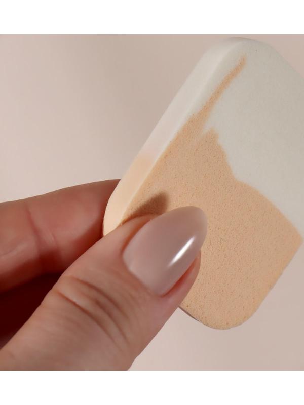 Спонж для нанесения косметики, 5,5 × 4,5 см, цвет белый/бежевый