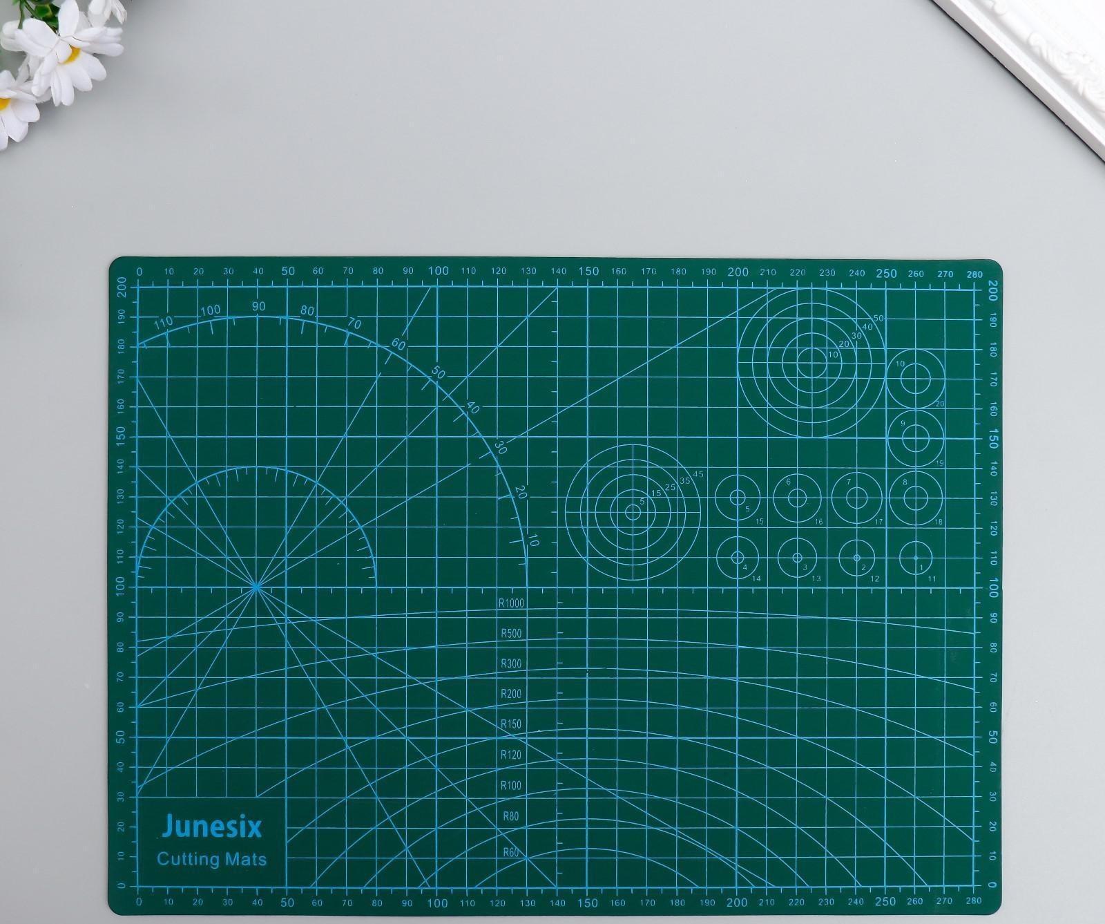 Резиновый мат для творчества 30х22 см