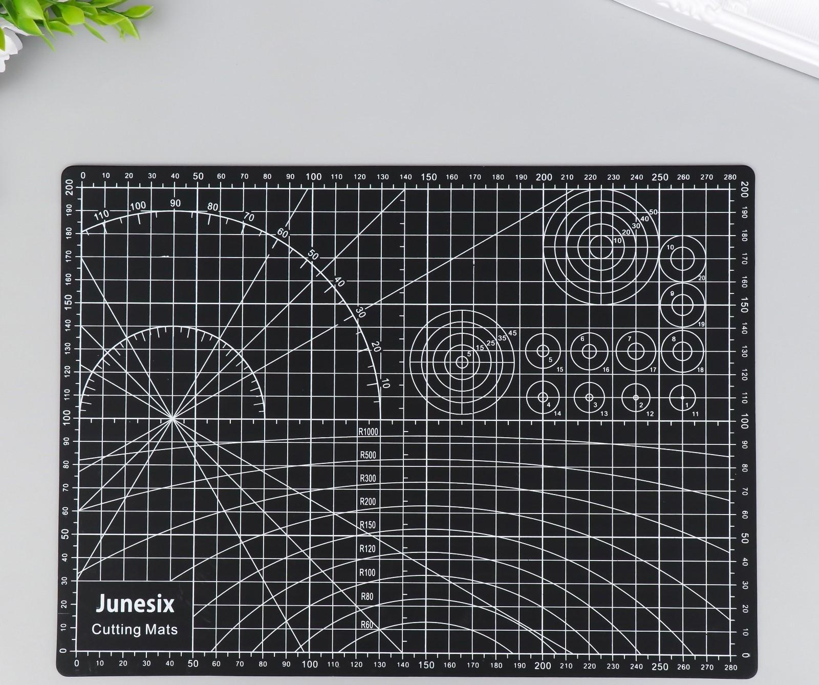 Резиновый мат для творчества 30х22 см