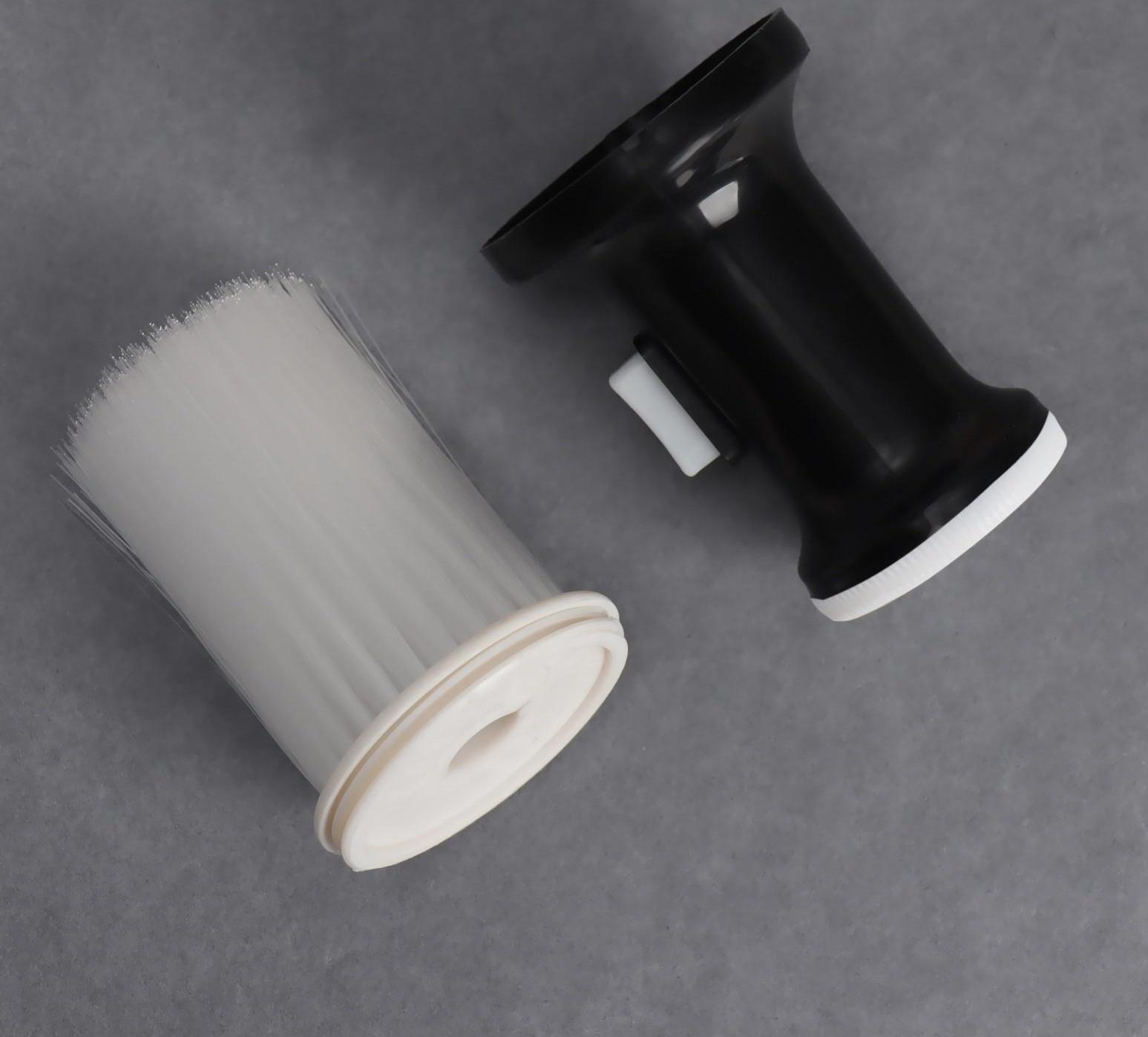 Щётка-сметка для удаления волос, цвет чёрный/белый