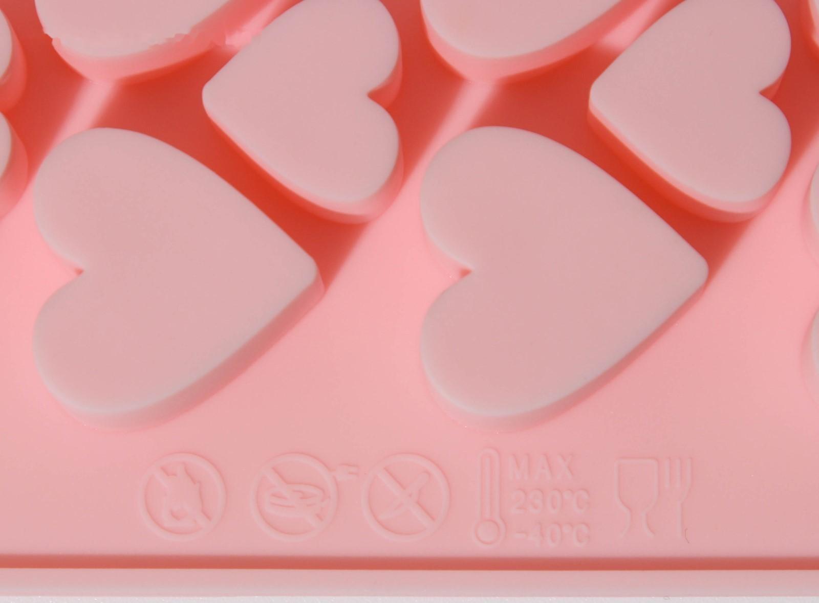 Форма для льда и кондитерских украшений Доляна «Сердечки», 19,5×11,5 см, 56 ячеек, цвет МИКС