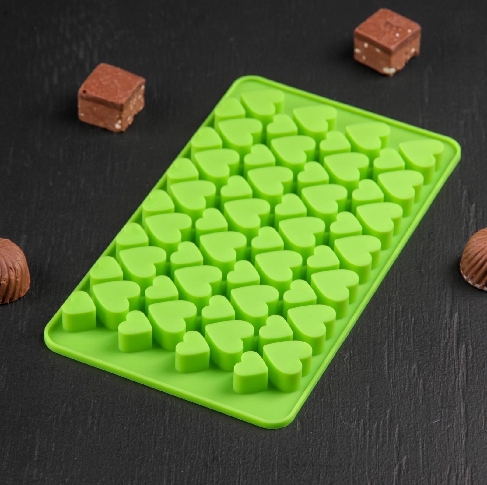 Форма для льда и кондитерских украшений Доляна «Сердечки», 19,5×11,5 см, 56 ячеек, цвет МИКС