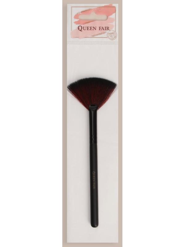 Кисть для макияжа, веерная, 16,5 см, цвет чёрный