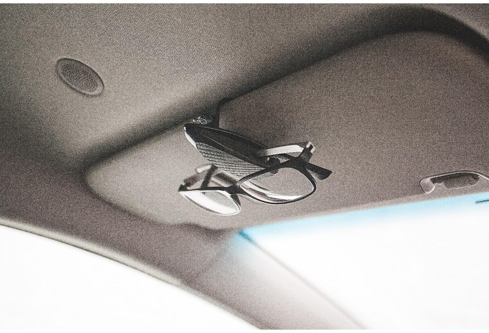 Держатель очков TORSO, универсальный, карбон