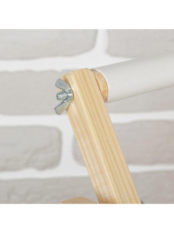 Пяльцы-рамка для вышивания, 20 × 30 см, с подставкой, цвет светлое дерево