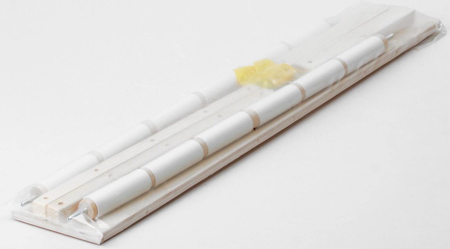 Пяльцы-рамка для вышивания, 40 × 60 см, с подставкой, цвет светлое дерево