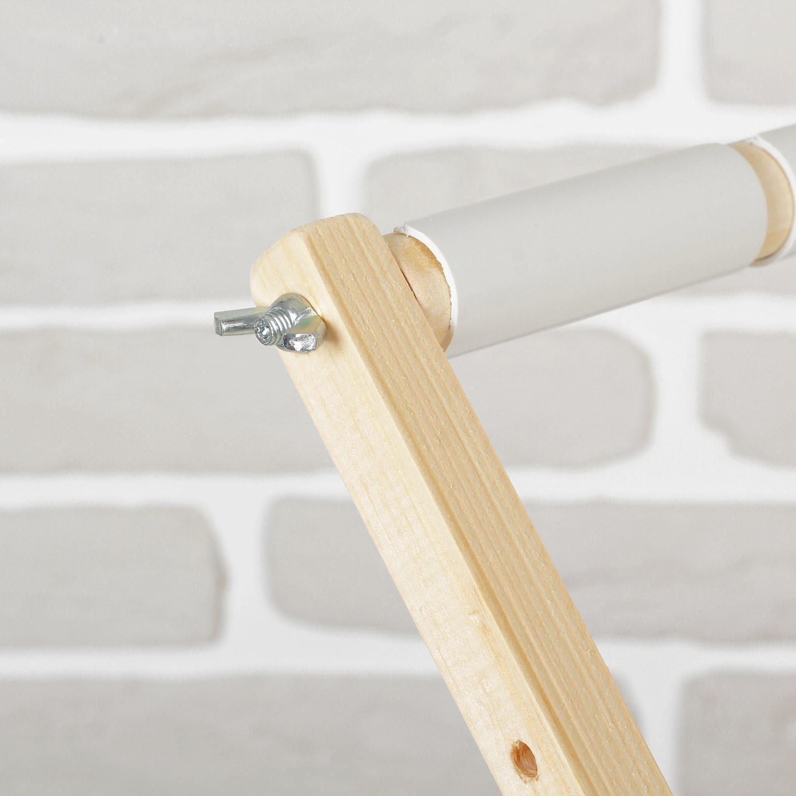 Пяльцы-рамка для вышивания, 40 × 60 см, с подставкой, цвет светлое дерево