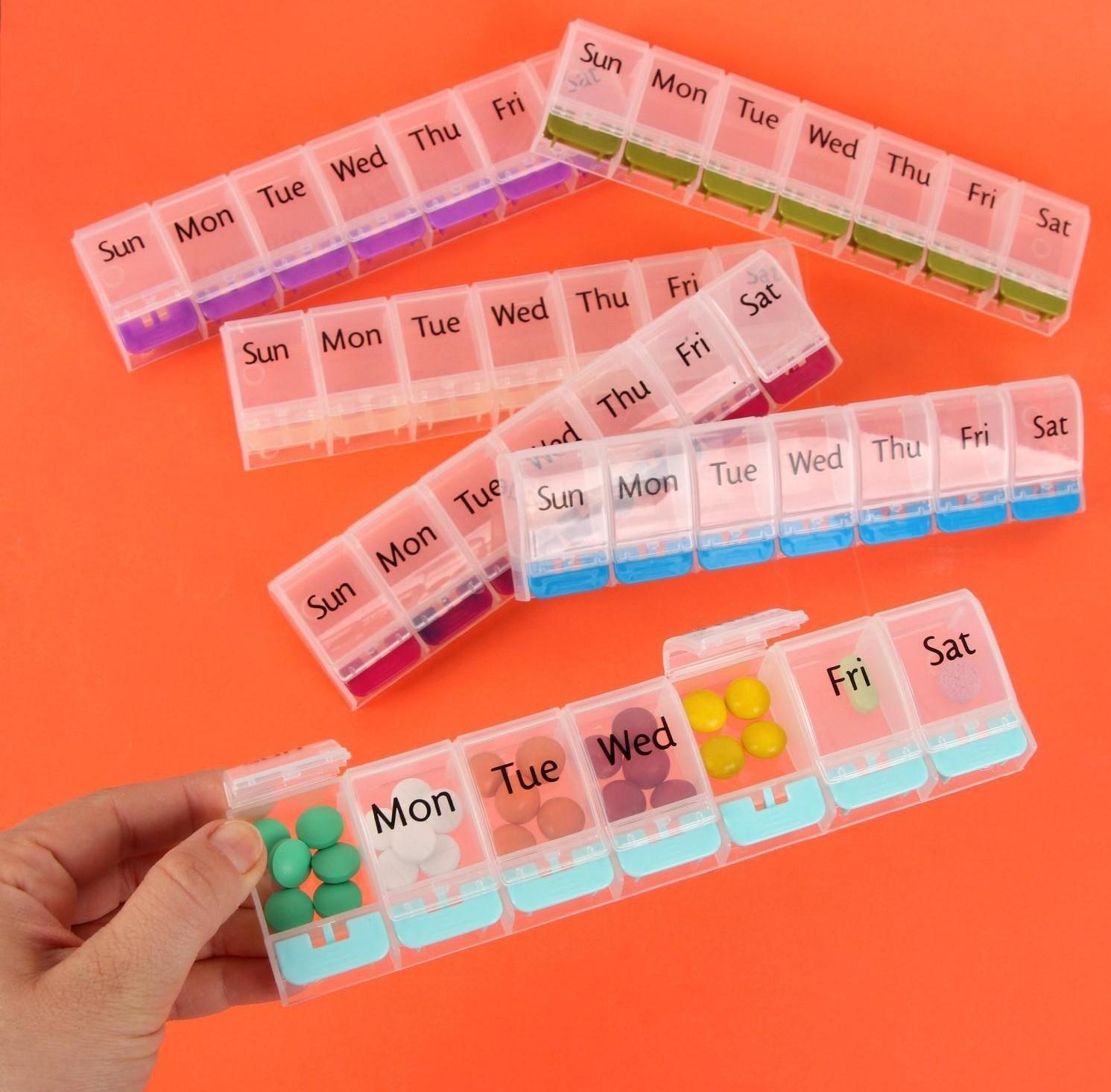 Таблетница «Неделька», английские буквы, 7 секций, цвет МИКС